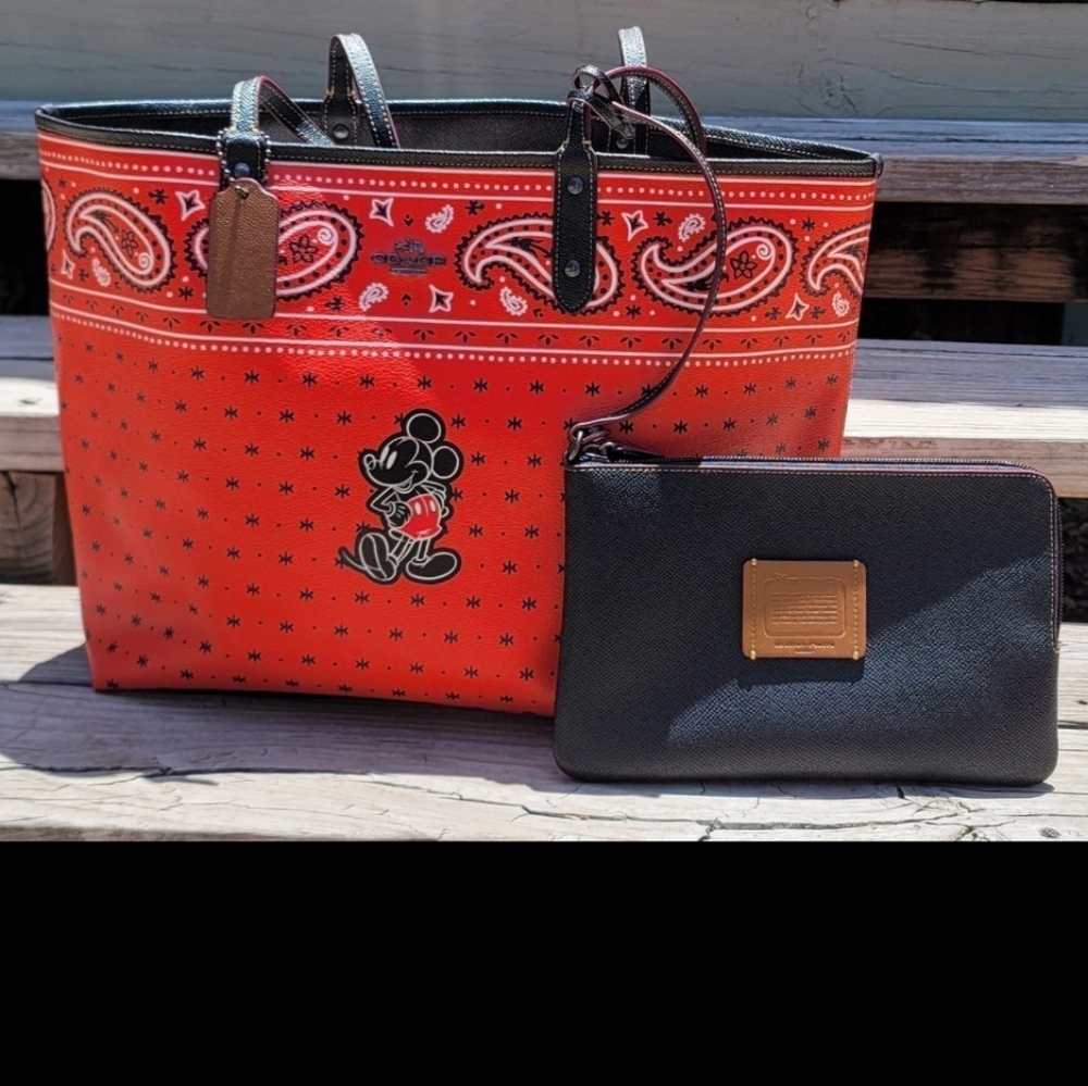 Vintage Coach X Disney Mickey Bandana Reversible Tote w/Wristlet F59376